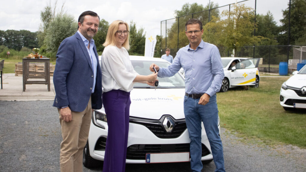 Wit-Gele Kruis dienstwagens