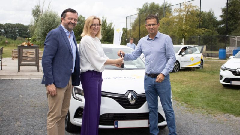 Wit-Gele Kruis dienstwagens