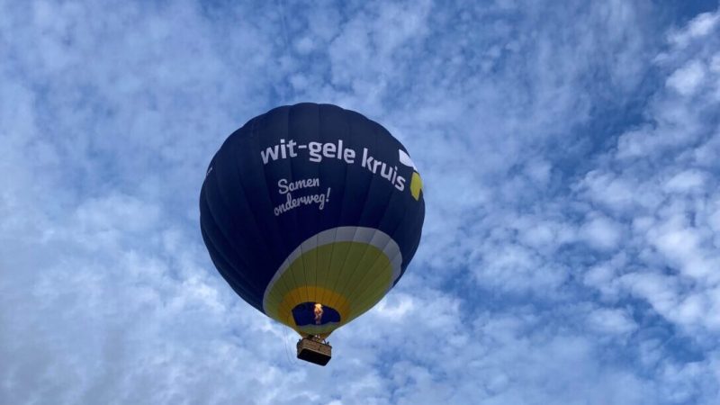 Wit-Gele Kruis luchtballon